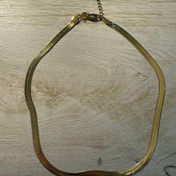Jennifer Zeuner - 14k Hamilton Gold IP Plating Herringbone Necklace - Picture 5 of 6